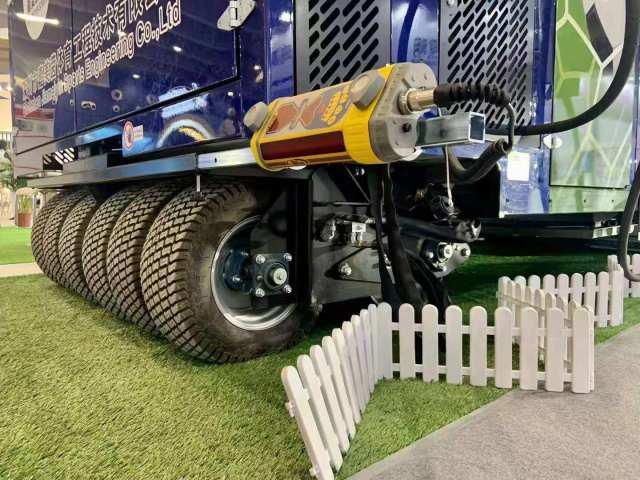 广东<a href= target=_blank class=infotextkey>塑胶跑道</a>维修