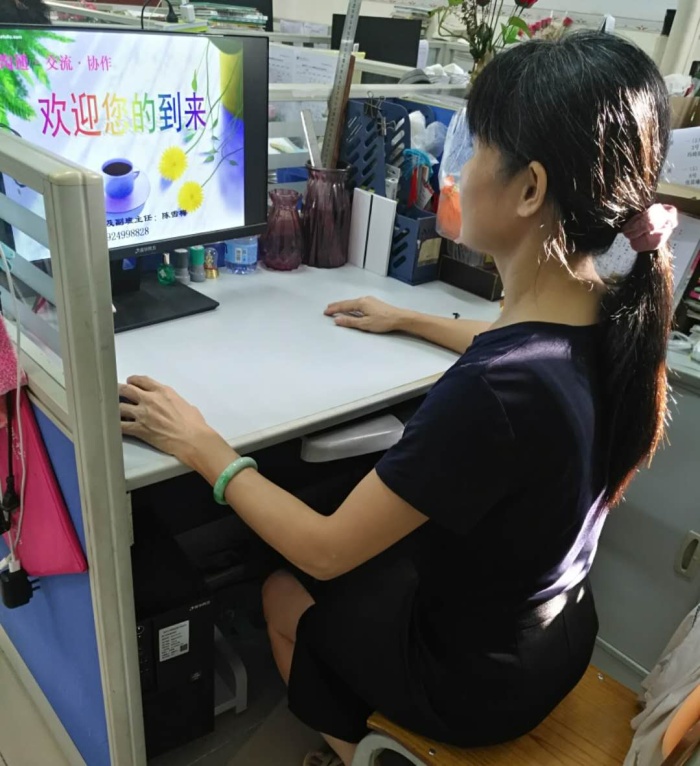 ���ǻ��ͼҳ����ð�����ͬ��