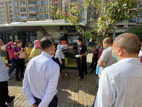 20200430神湾中心小学校园公交专线疫情防控及应急处置安全培训照片 (2).jpg