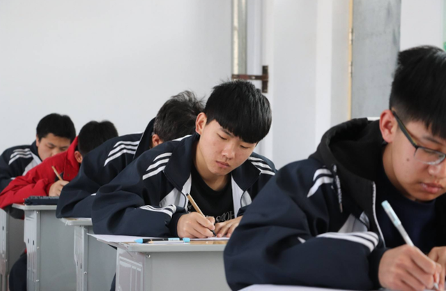 �߿��У�ΪʲôҪ��ǰ5���ӷ��Ծ������е�������֪����