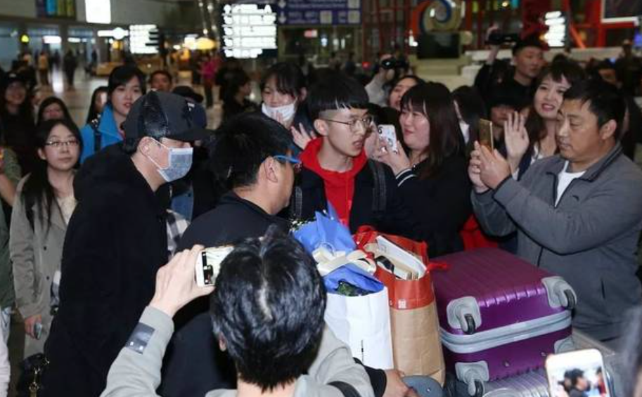 �տ�ӭ������ĸ���Ļ����ż����100�����ϣ�2024��ɽڵ�