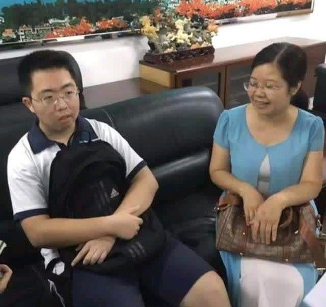 �������Ƹ߿�״Ԫ��껣��ҵ��������ô���֪�����ܿ����廪