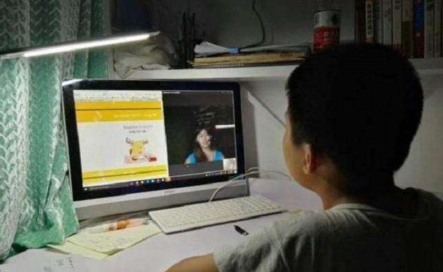 ��һ������Ů���߿��ɼ���¯�����ı�ʾ������ѧ�ϣ�ȴ����������