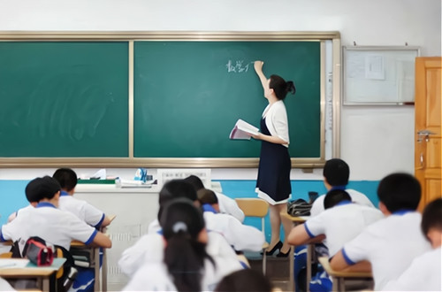 �¶������̲ģ���˫�����ճ����衣���Ӧ�Ա���ѧ������ѵ