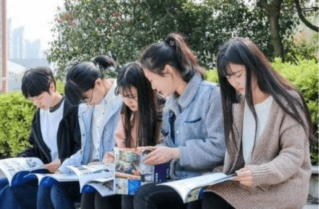 �߿���600�֡�VS�ֽ�600�򡱣����ѡ�ĸ���ѧ�����𰸳���һ��