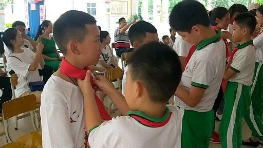 红领巾视频.jpg