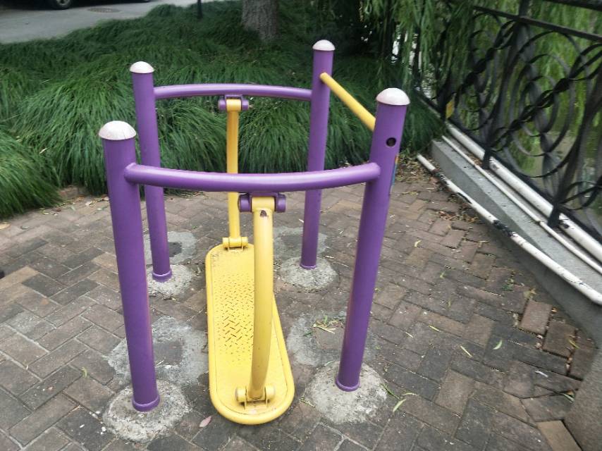 �ΰ彡����