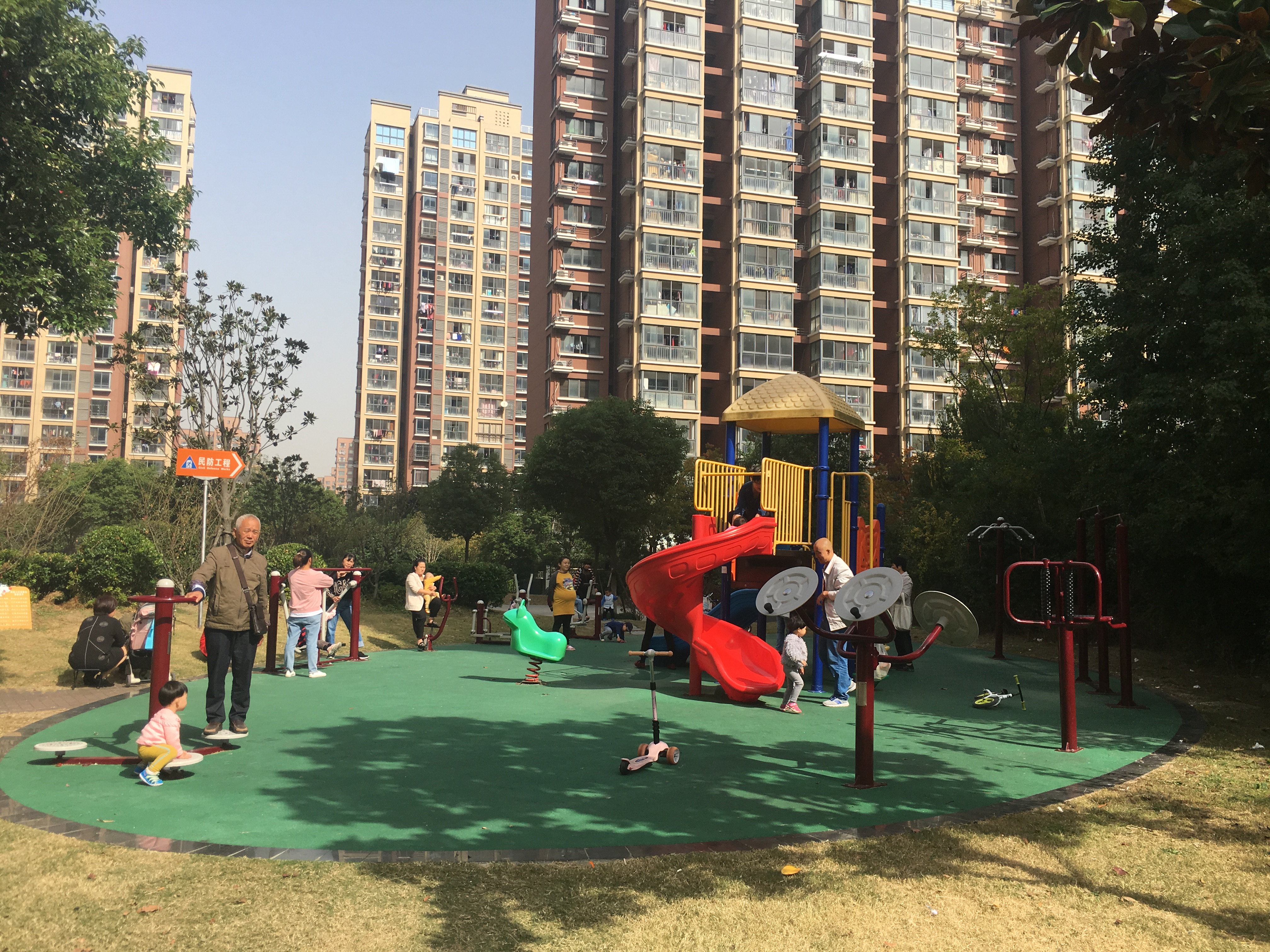 ����Է���ǽ�����