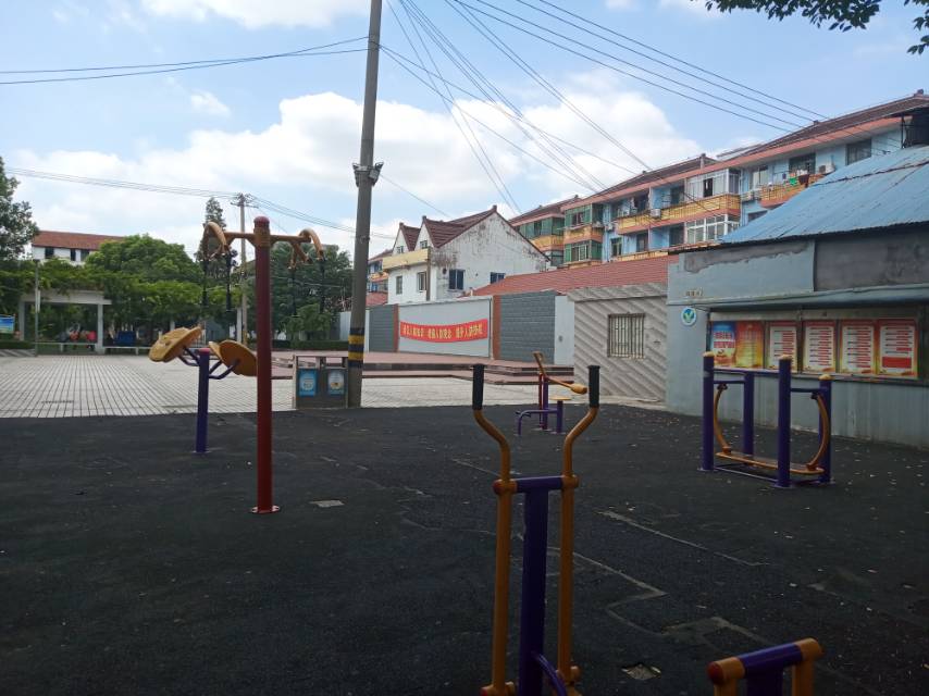 �Ϻ��г������������ʹ�6��601�Ž�����