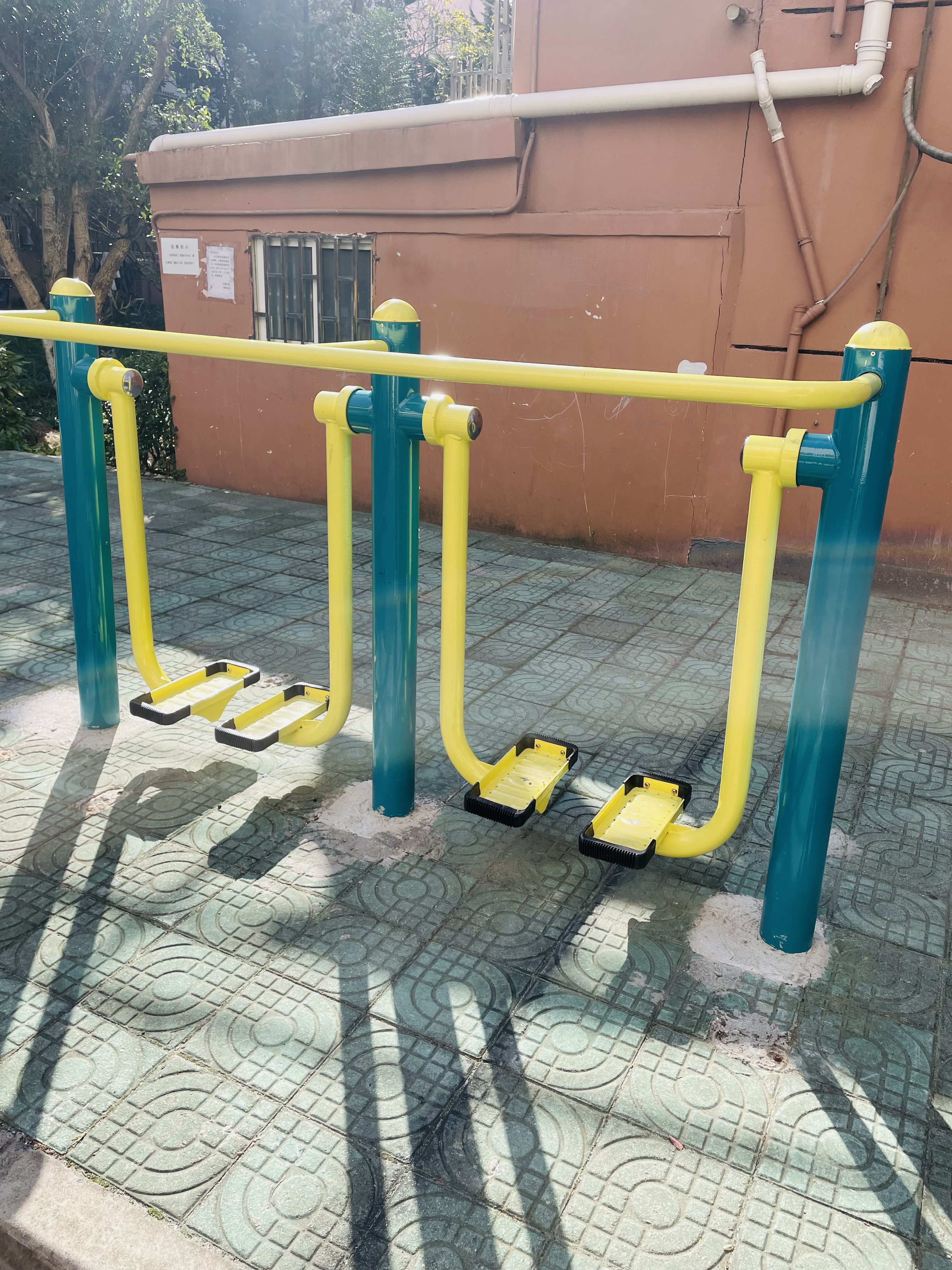 ��λ����̫��������