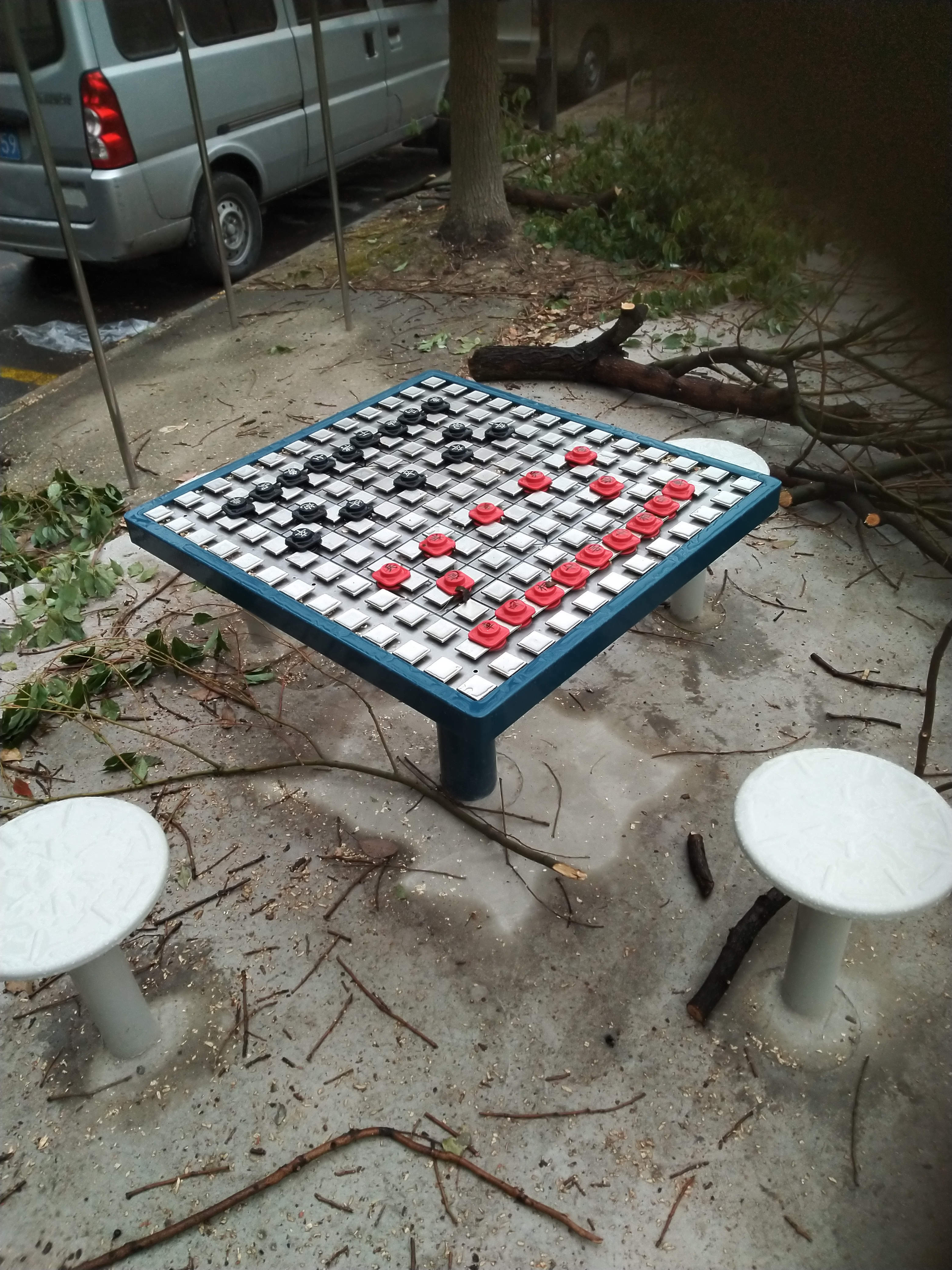 ���Χ����