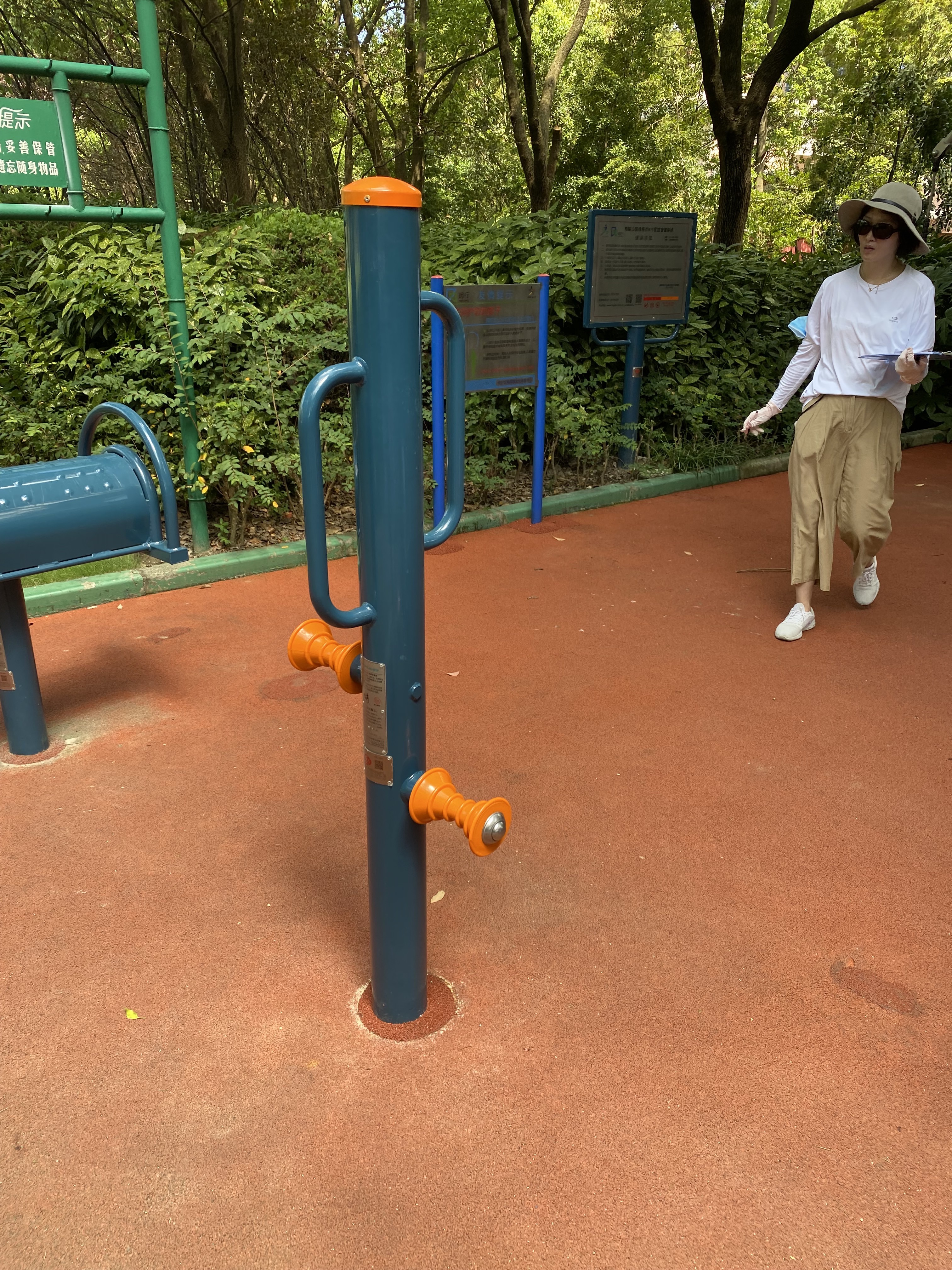 �Ȳ���Ħ��