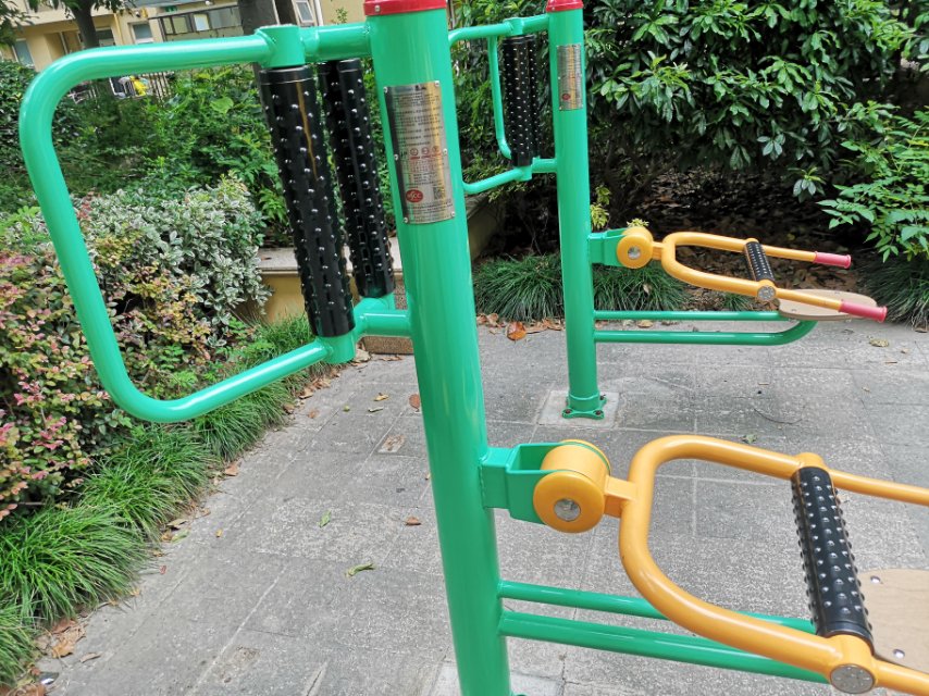 ��ʽ������Ħ��