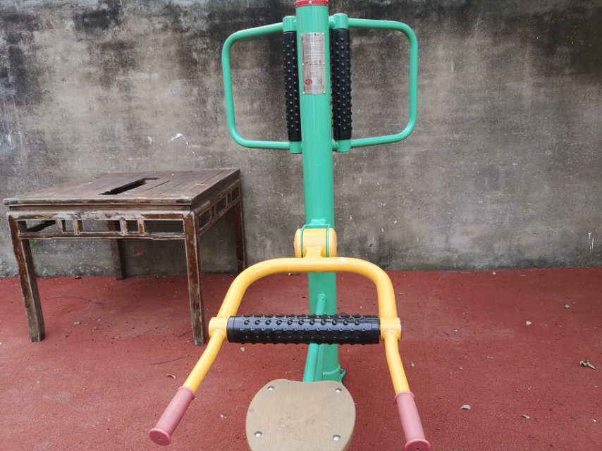 ��ʽ������Ħ��