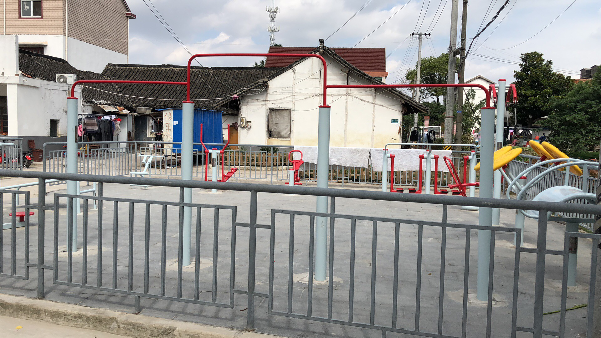 ���д彡����