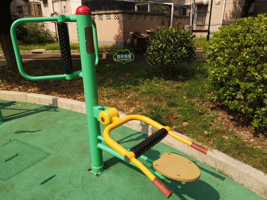 ��ʽ������Ħ��