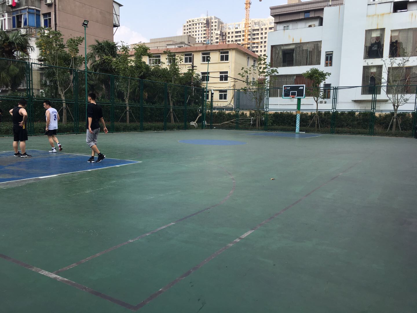 ������ί�����Է������