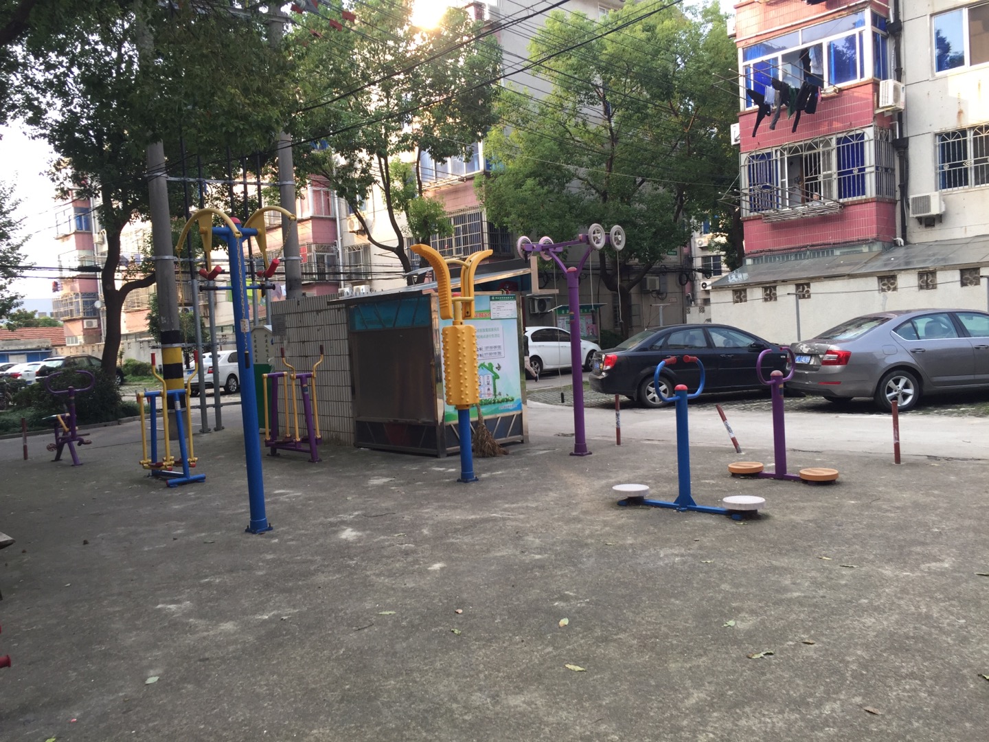 �����񰲽�����