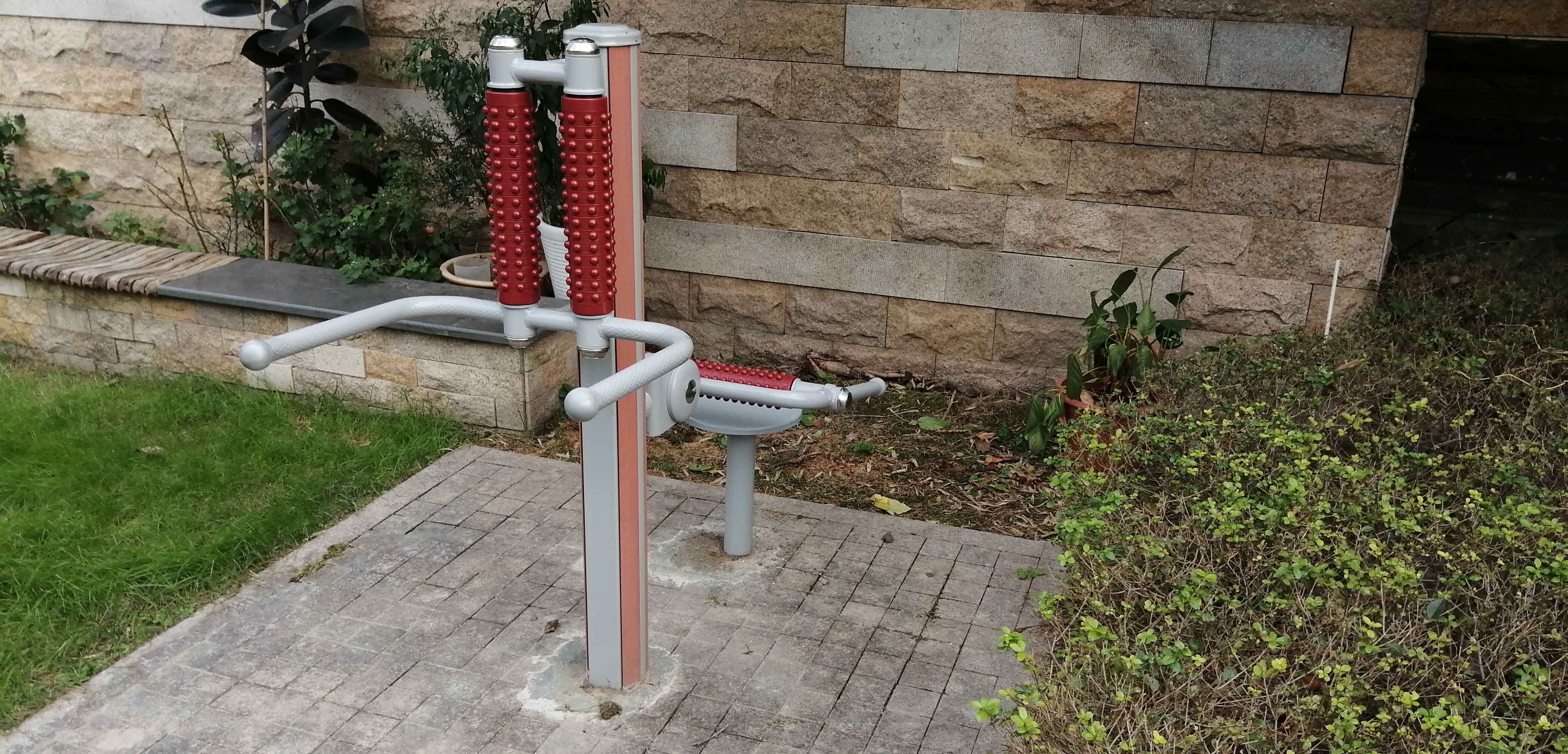 ��ʽ������Ħ��