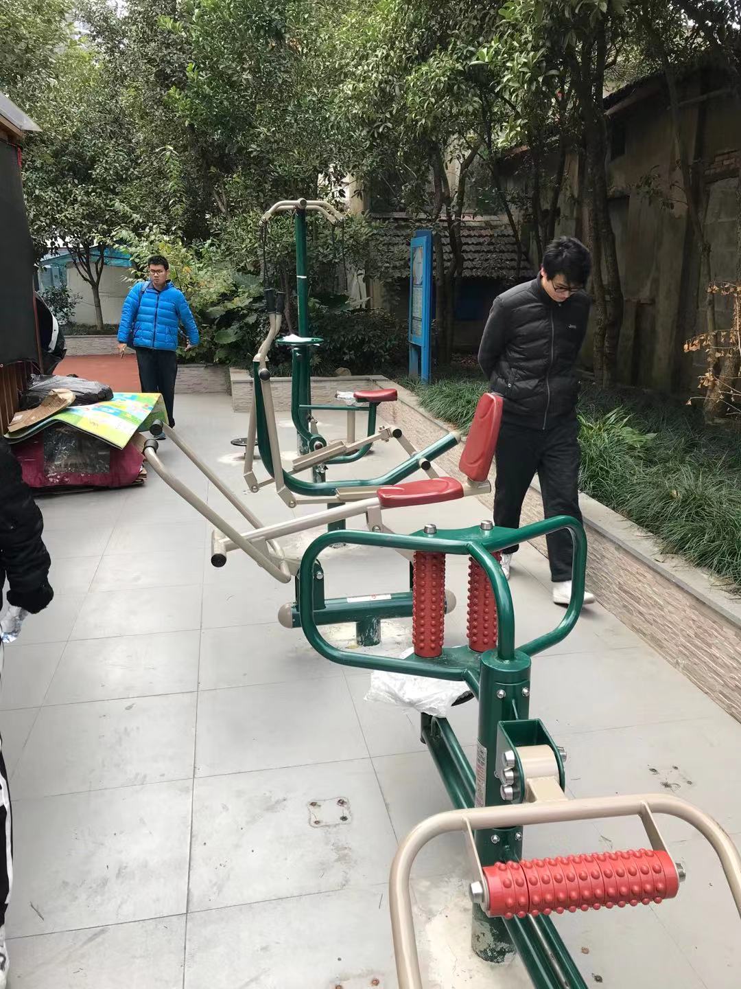 �������ܼҶɽֵ����پ�ί������ ���򺽶�·661Ū����