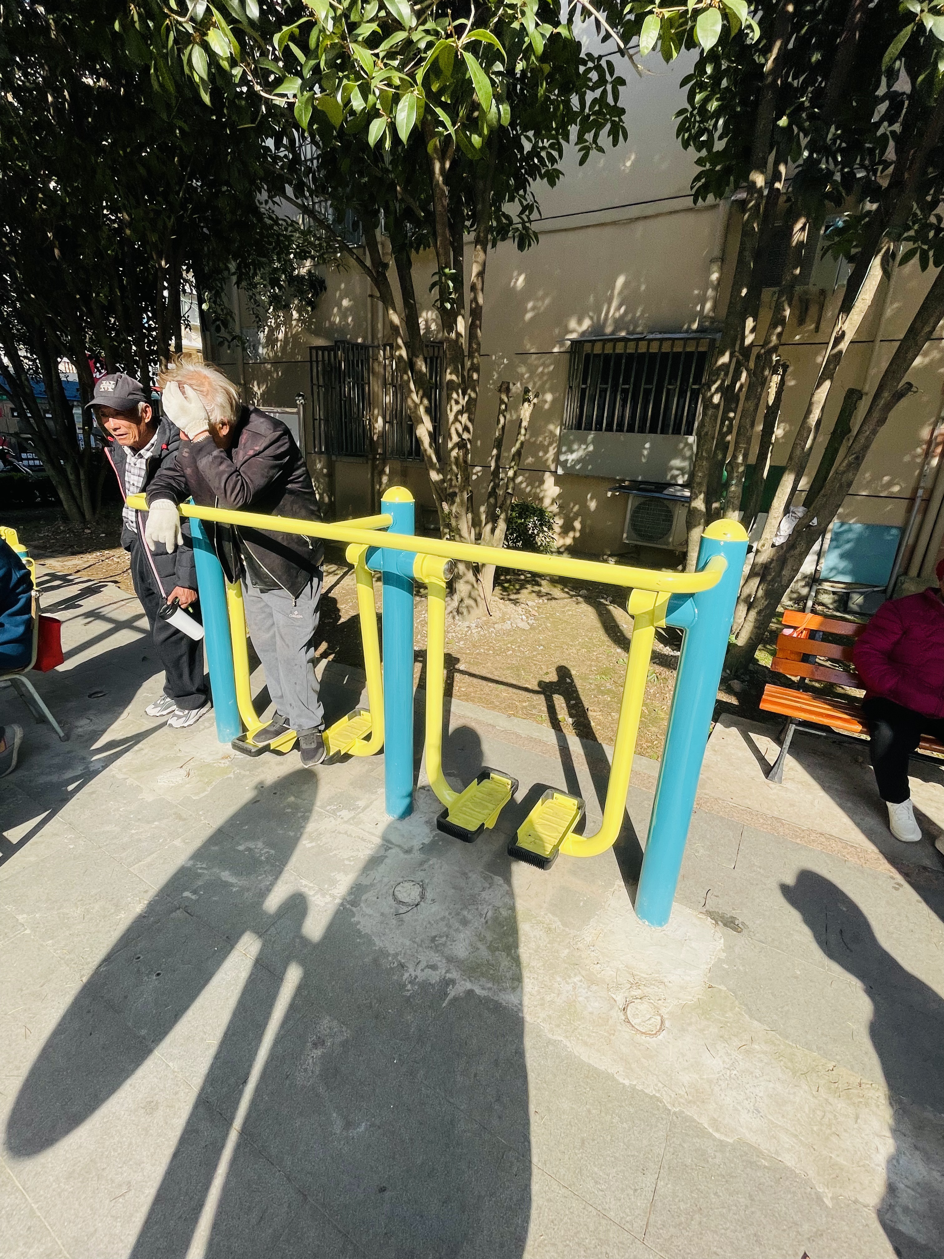 ��λ����̫��������