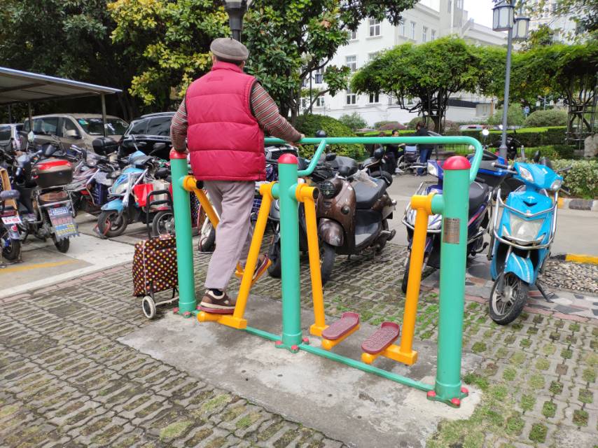 ����������