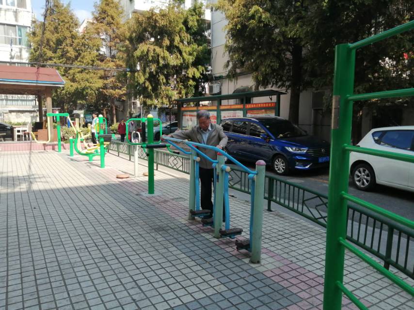 �ֶ������߶����ȷ�����ίԱ�ὡ��Է��2