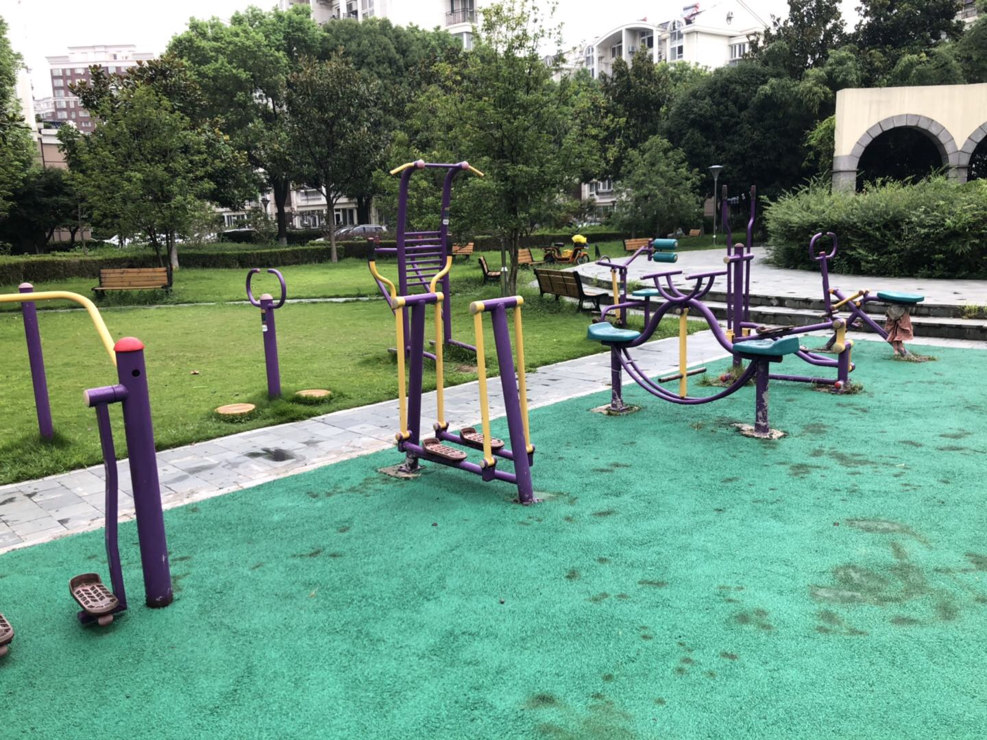 ����һ�Ӿ�ίB����Է��