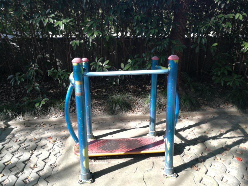 �ΰ彡����