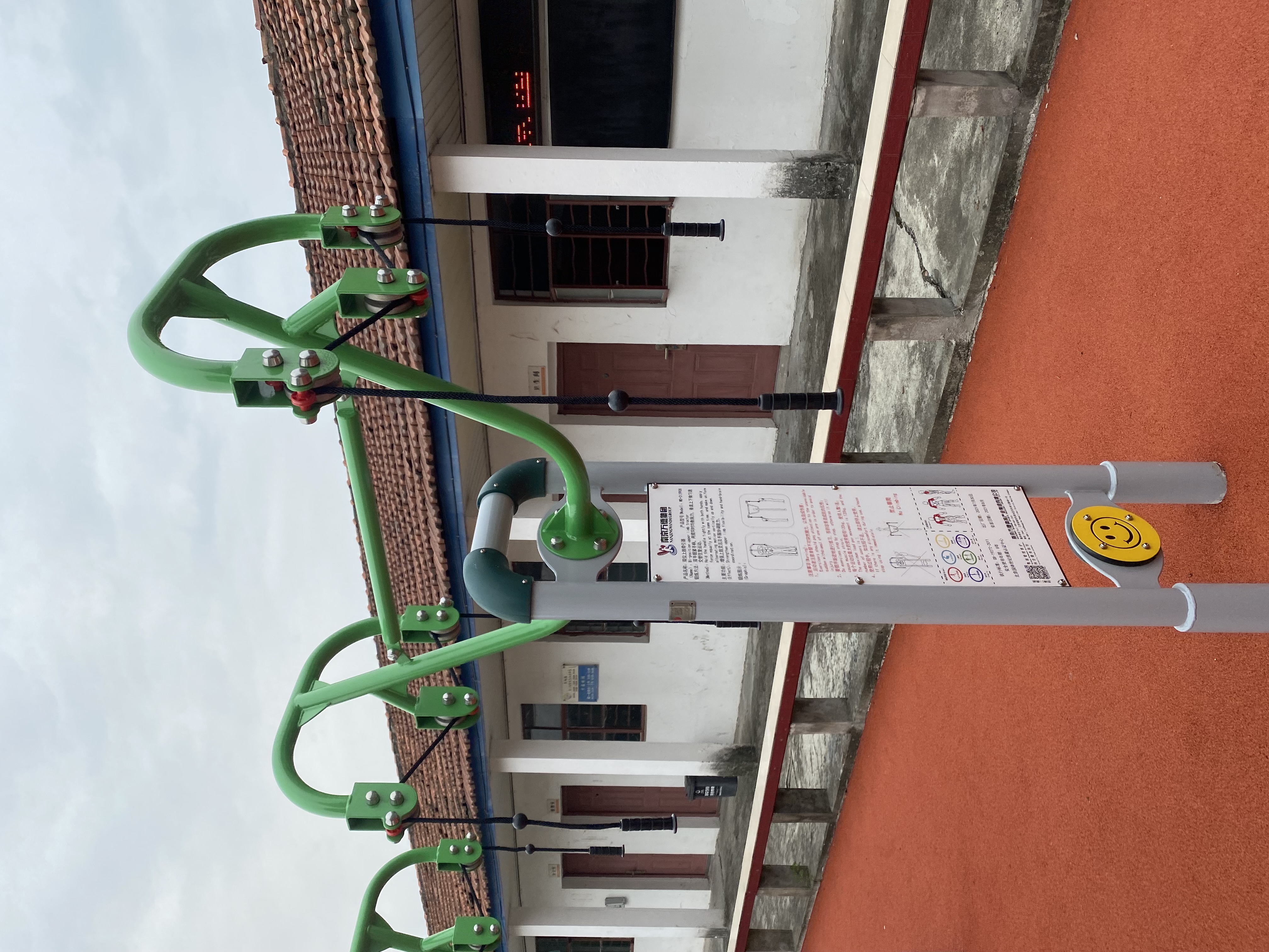 ˫λ��֫ǣ����