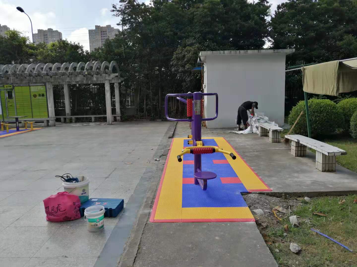 ��԰������������ǽ�����