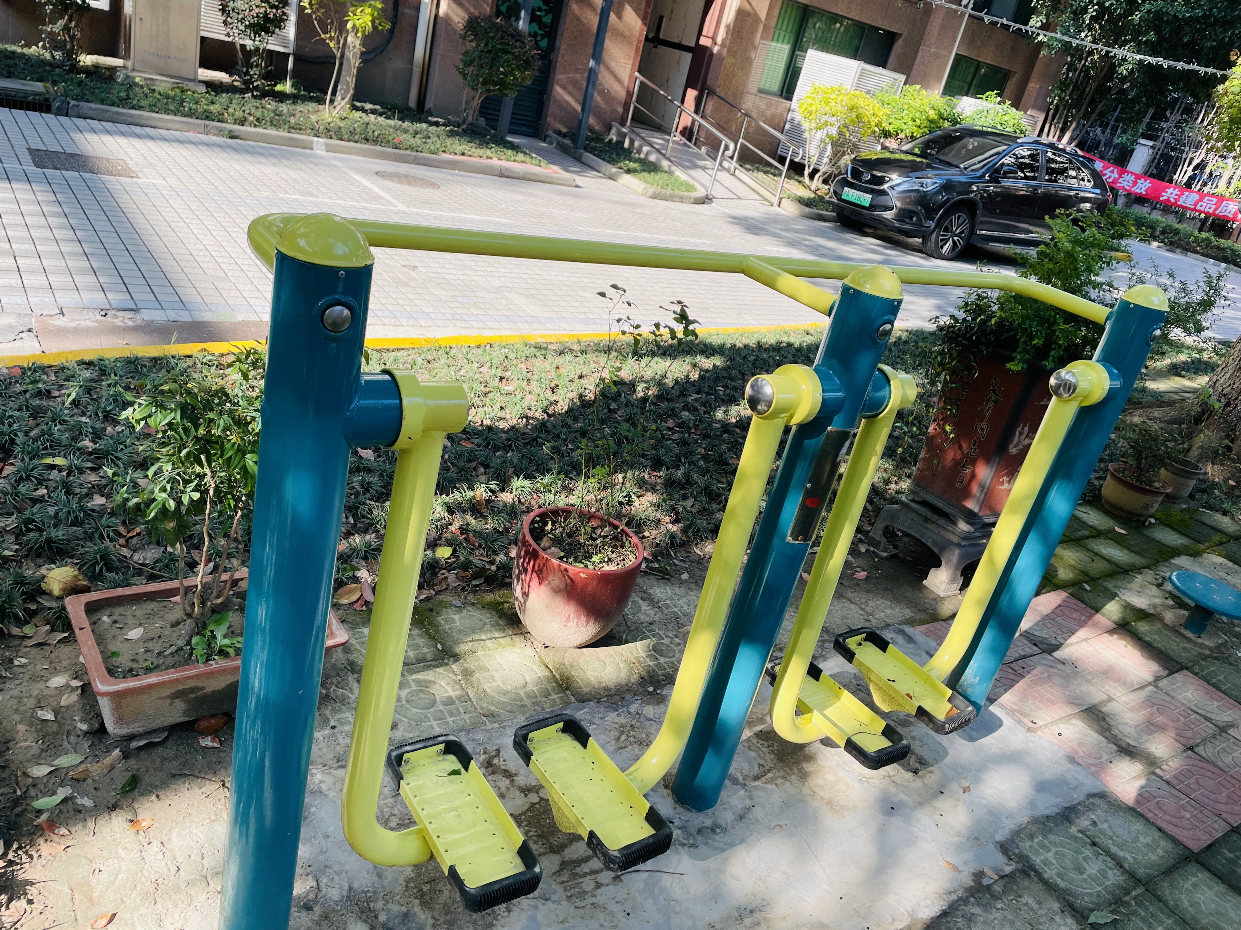 ��λ����̫��������