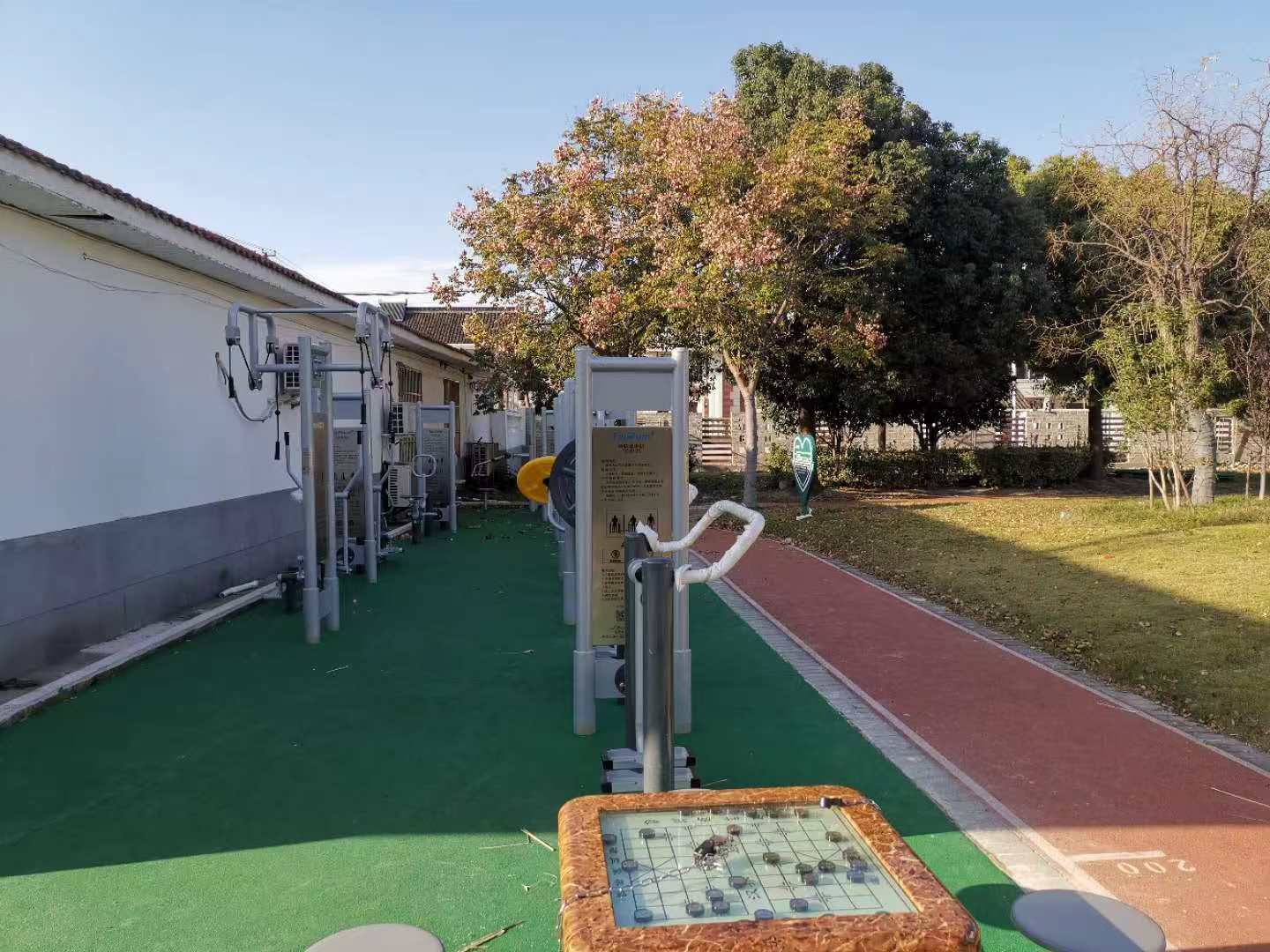 �Ͷ������й㳡��������