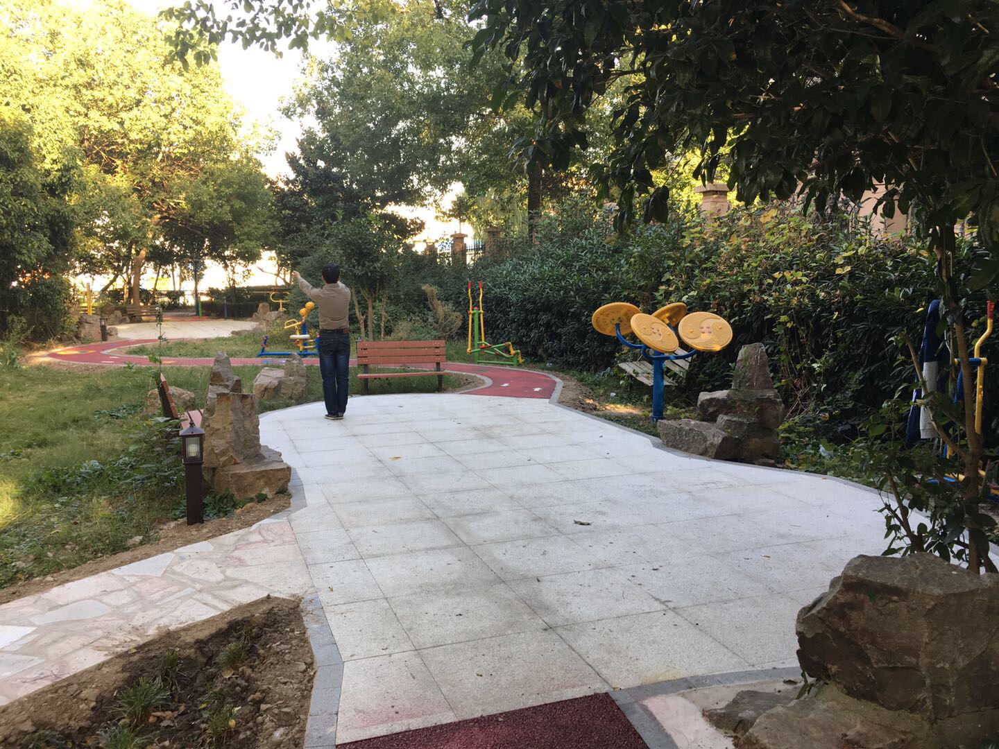 ��ͨ·305Ū������