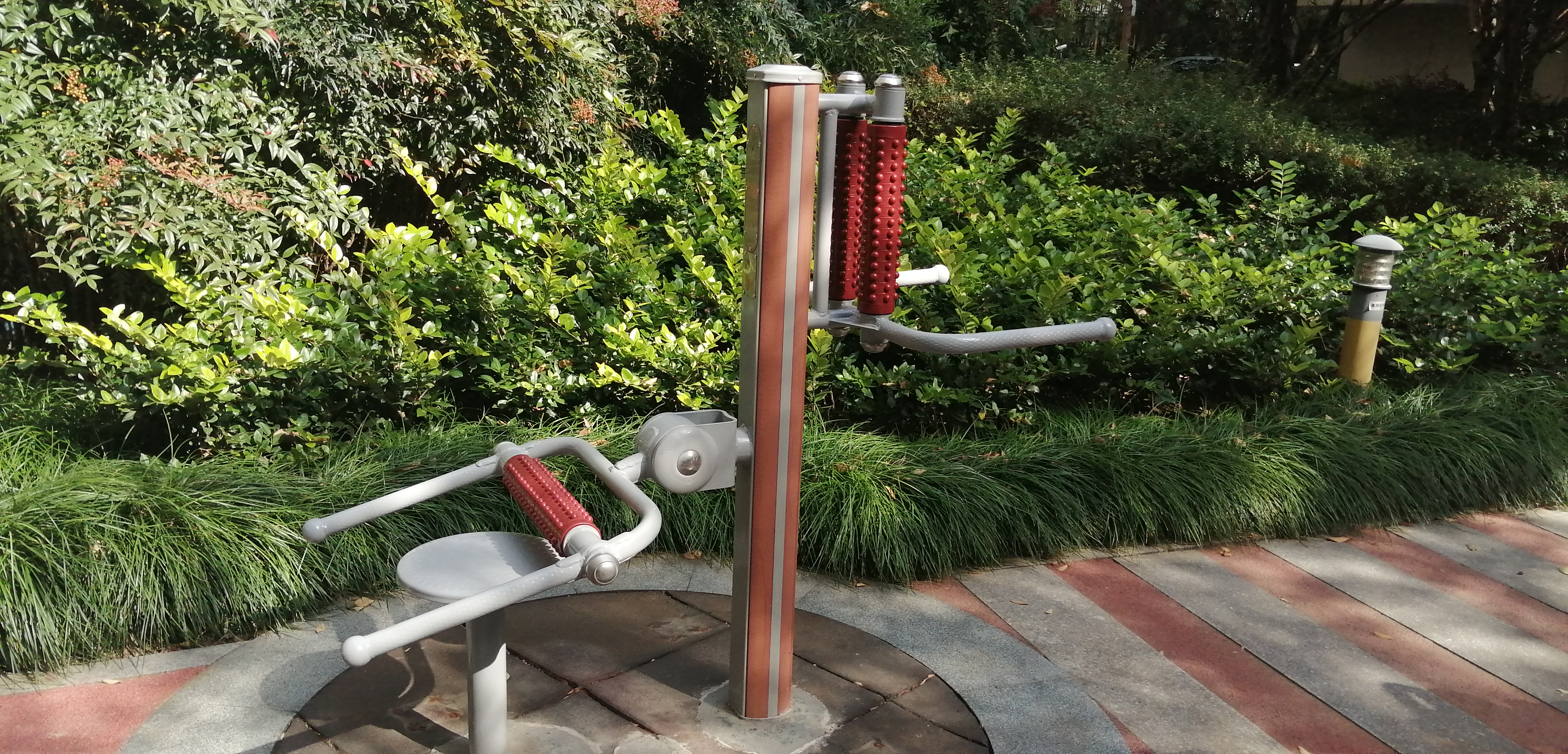 ��ʽ������Ħ��