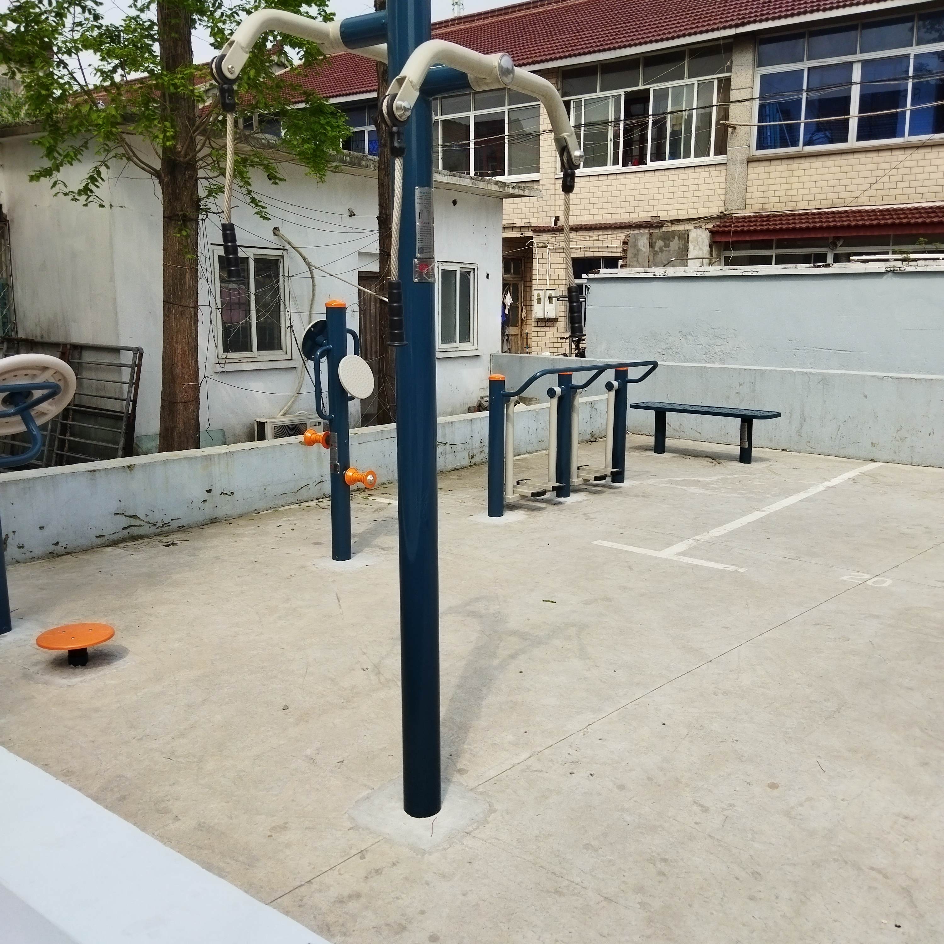 ����Է��ί������1