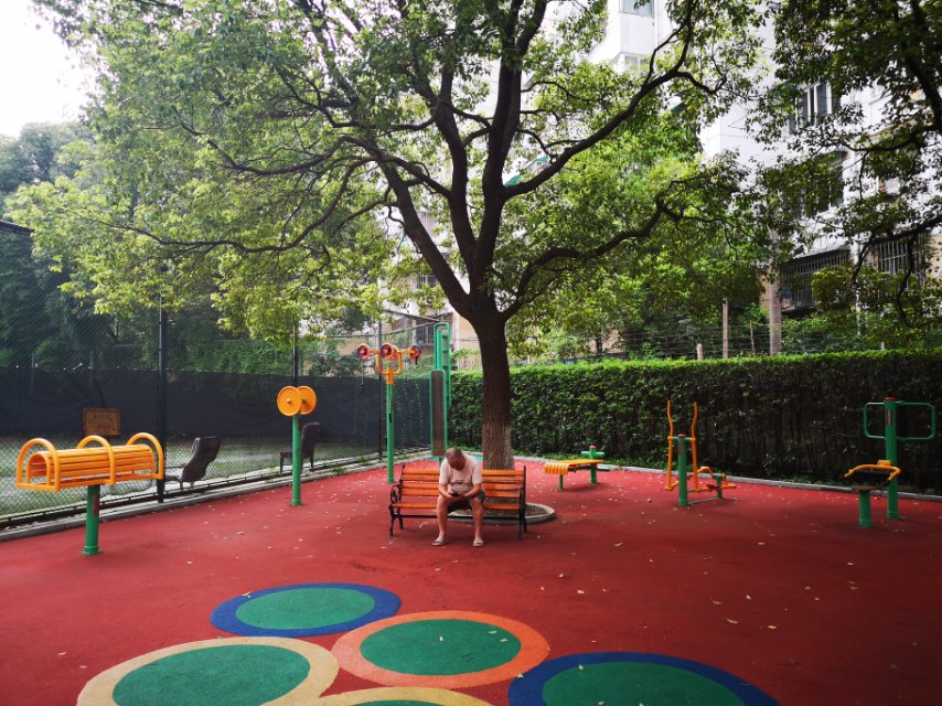 ����һ��ί������A