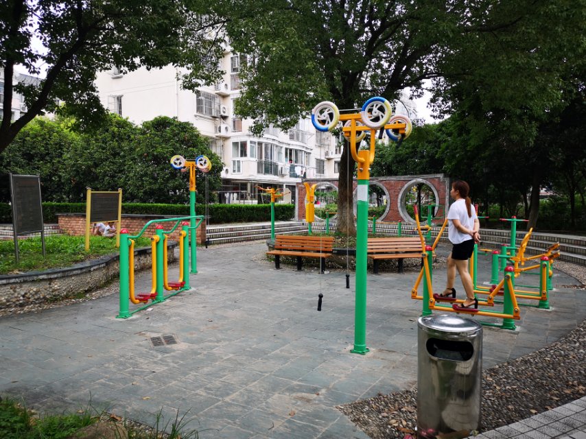 ����ʢ�ؾ�ί����Է��B