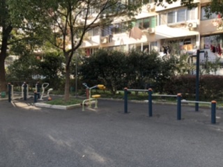 �������Է