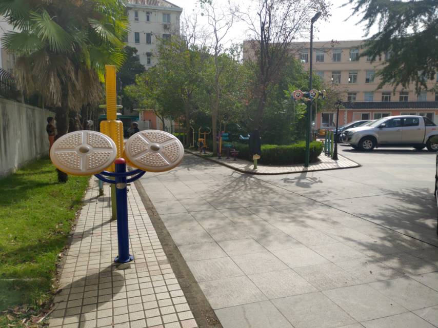 �������