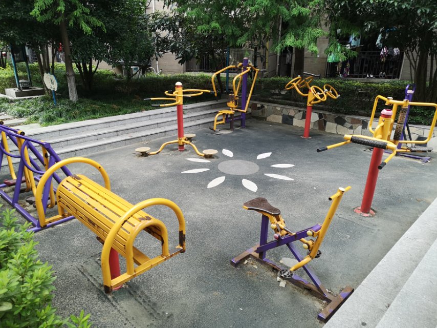 ������԰����ί������A