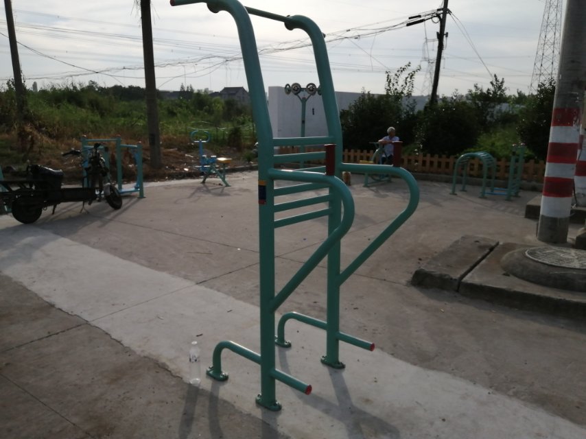 多功能锻炼器 多功能锻炼器