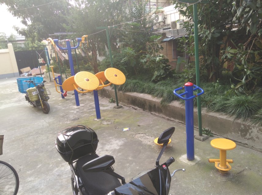 �������ܼҶɽֵ����о�ί������ ���򺽶�·623Ū��