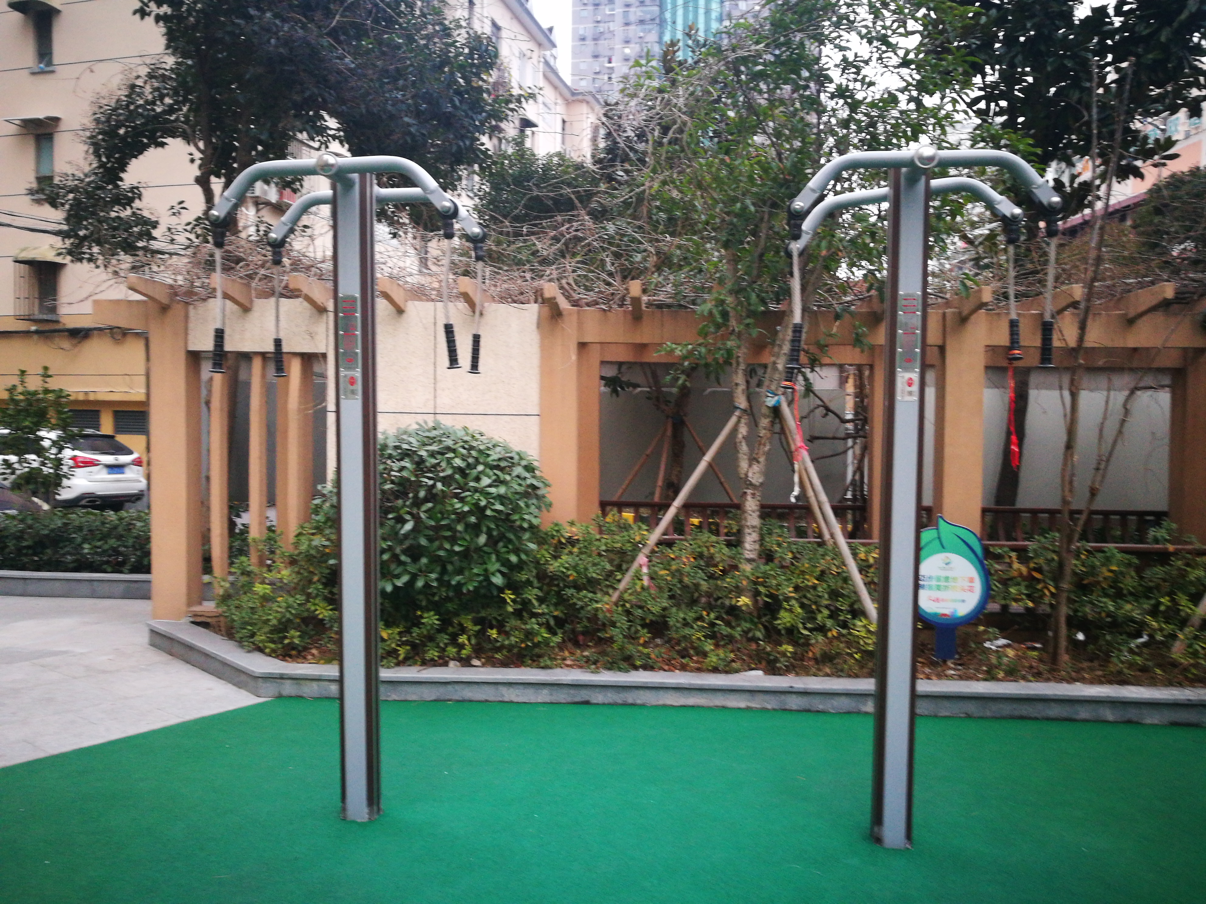 ��֫ǣ����