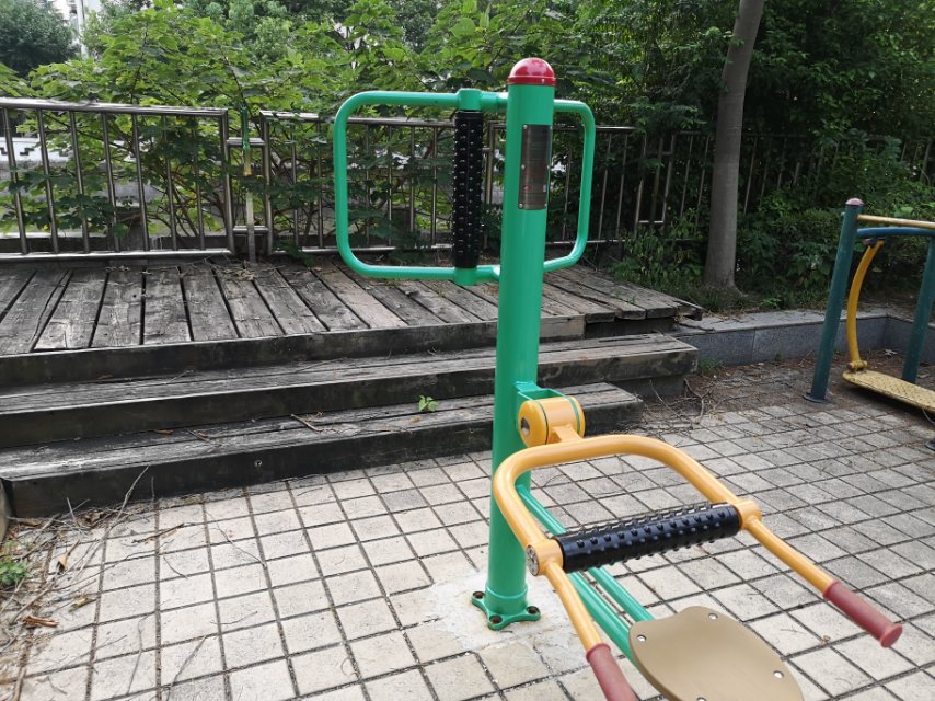 ��ʽ������Ħ��