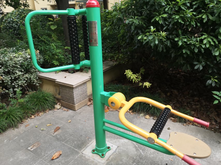 ��ʽ������Ħ��