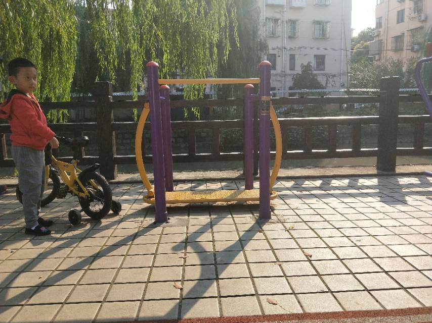 晃板健身器 晃板健身器