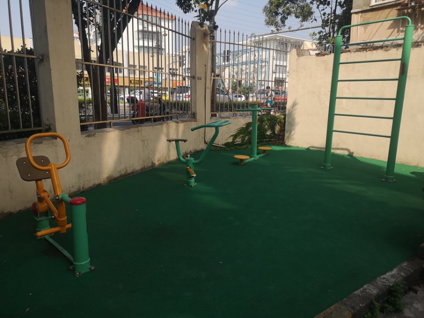 ������ί����Է��B