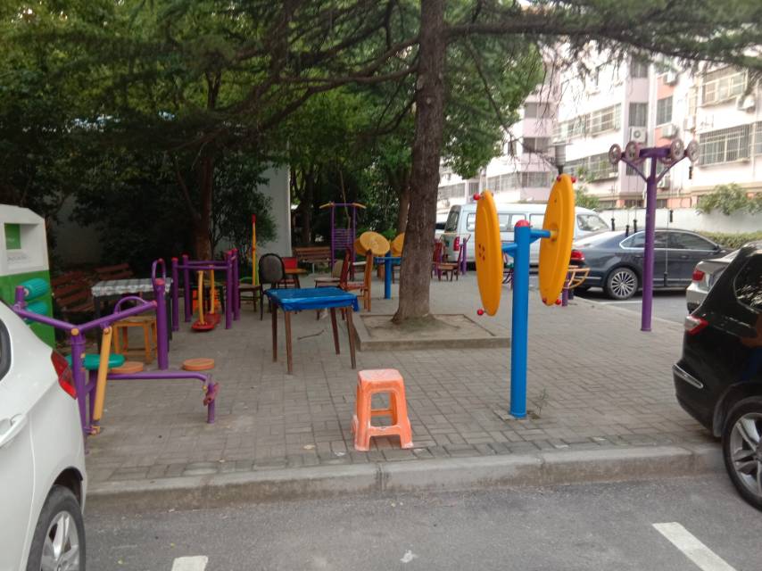 ����´��ί�����ɹ�Ԣ4�Ž�����