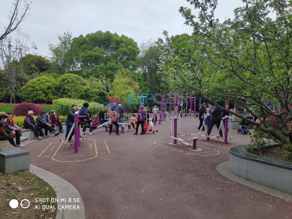 ��Թ�԰���ǽ���Է